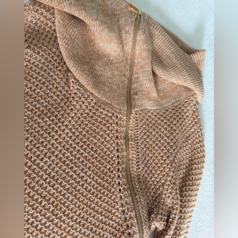 GBG Los Angeles Camel Cowl Neck Sweater - Picture 7 of 8